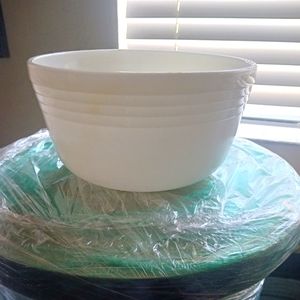 Vintage Pyrex Mixing Bowl Milk Glass